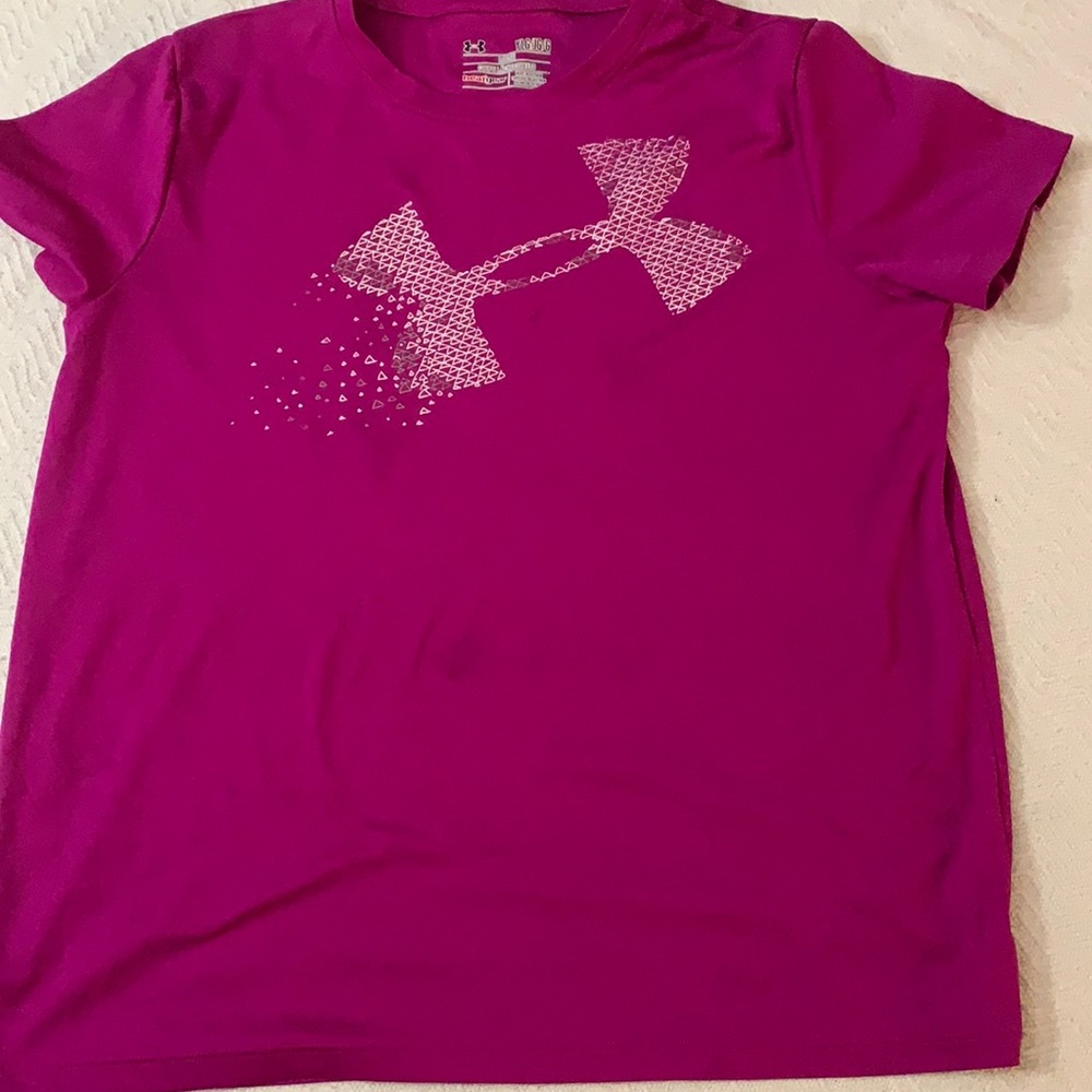 Girls UA shirt